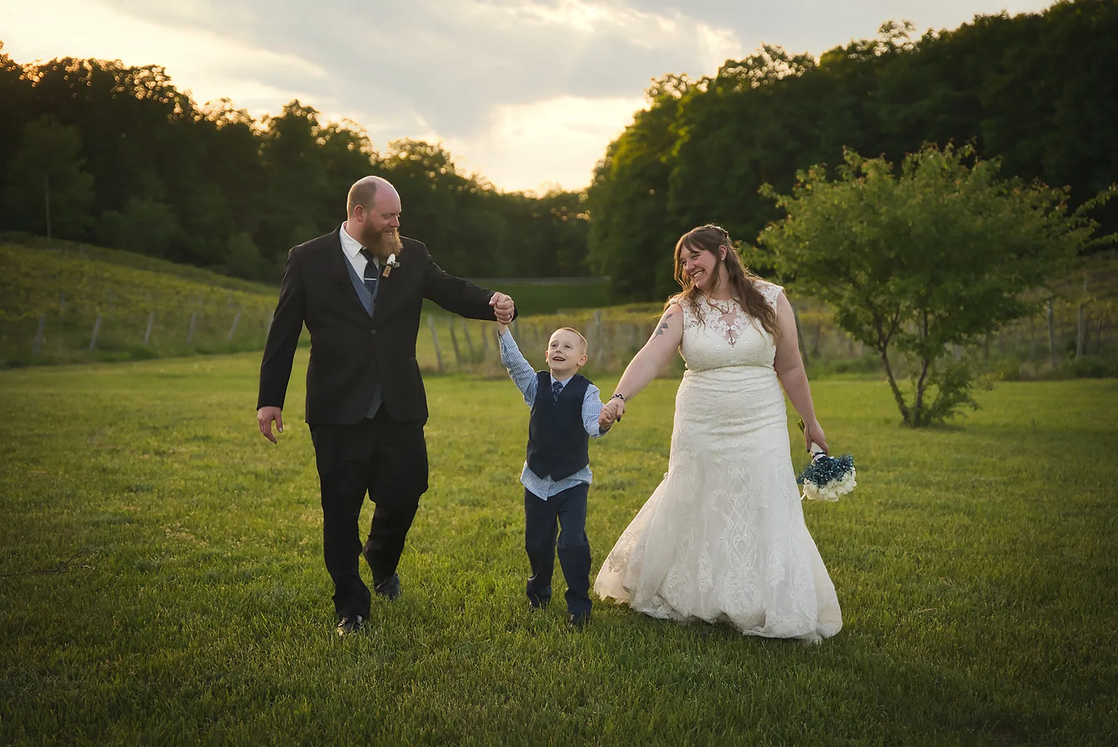 Kayla & Robert wedding at Mackinaw Trail Winery & Brewery
